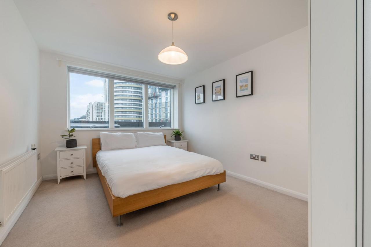 Luxury 2 Bedroom Large Balcony 5 Minutes To Kensington, Holland Park, Westfield Shopping Centre, Portobello Market Londres Exterior foto