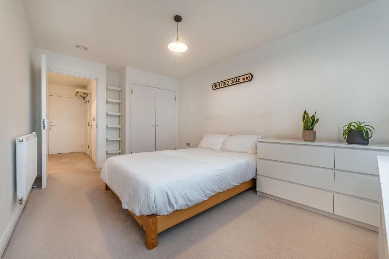 Luxury 2 Bedroom Large Balcony 5 Minutes To Kensington, Holland Park, Westfield Shopping Centre, Portobello Market Londres Exterior foto